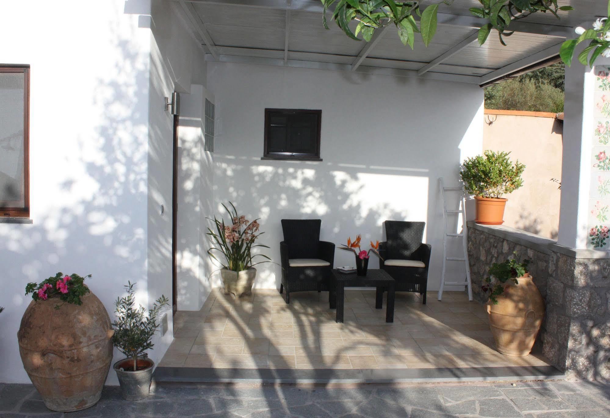 B&B Casetta Minghitto Ανακάπρι Εξωτερικό φωτογραφία