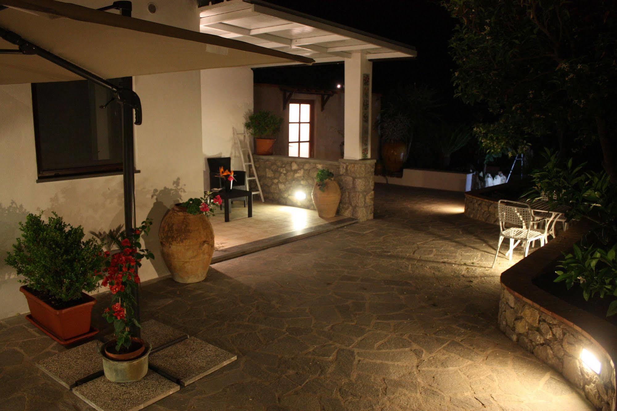 B&B Casetta Minghitto Ανακάπρι Εξωτερικό φωτογραφία