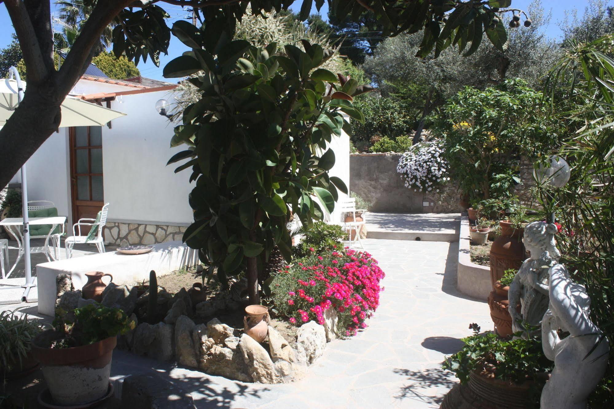 B&B Casetta Minghitto Ανακάπρι Εξωτερικό φωτογραφία